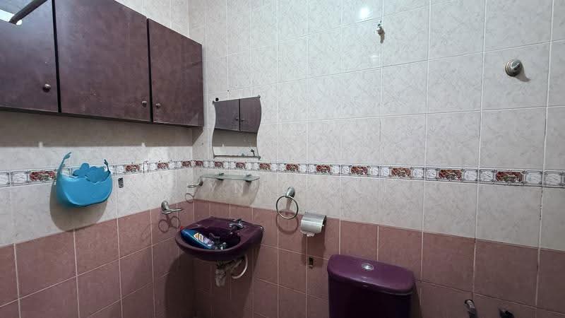 Rumah Teres 2-Tingkat untuk Dijual di Taman Seri Bahagia (Cheras) - Dlynie Ooi - Bathroom - PropertyGuru.com.my