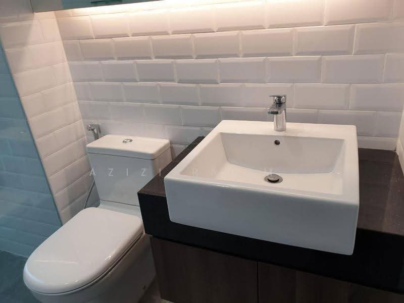 Service Residence for Rent at Serviced Residence @ Shaftsbury Putrajaya - Azizirrahim . - Bathroom - PropertyGuru.com.my
