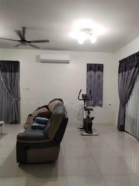 Semi-Detached House for Sale in Taman Sinfar (Ipoh) - Joseph Wong - Living Room - PropertyGuru.com.my