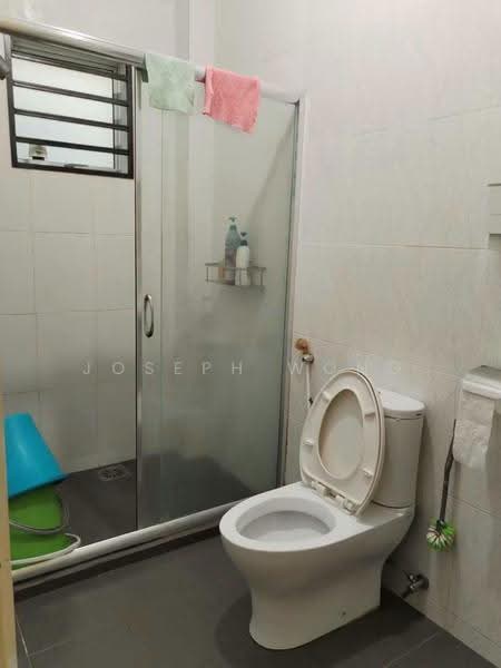 Semi-Detached House for Sale in Taman Sinfar (Ipoh) - Joseph Wong - Bathroom - PropertyGuru.com.my
