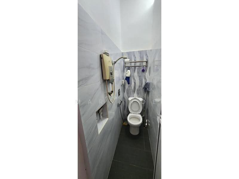 Rumah Teres 1-Tingkat untuk Disewa di Taman Sentosa (Johor Bahru) - Mars Hoe - Bathroom - PropertyGuru.com.my