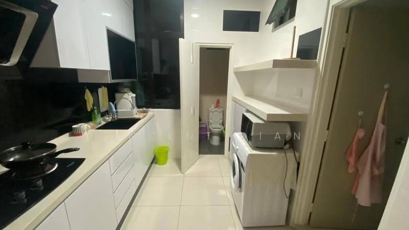 Service Residence for Sale at D'Summit Residences - Vincent Gian - Kitchen - PropertyGuru.com.my