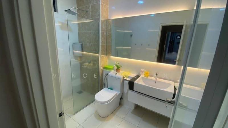 Service Residence for Sale at D'Summit Residences - Vincent Gian - Bathroom - PropertyGuru.com.my