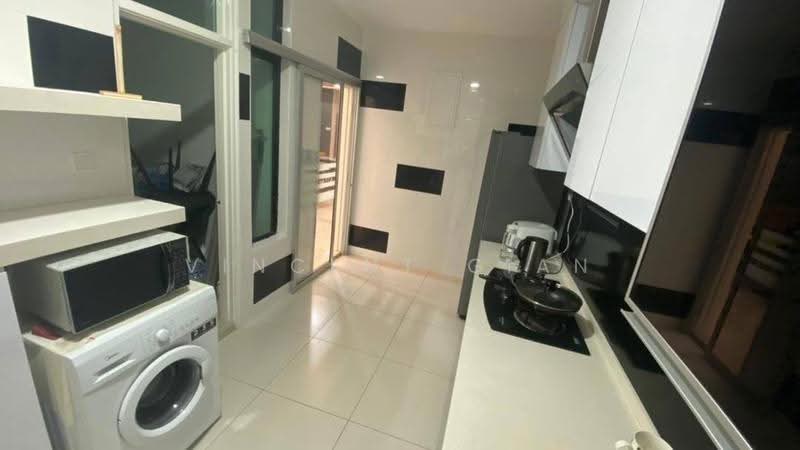 Service Residence for Sale at D'Summit Residences - Vincent Gian - Kitchen - PropertyGuru.com.my