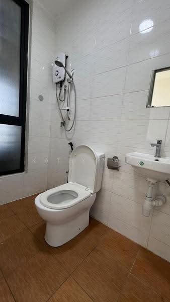 Kediaman Servis untuk Disewa di Ayuman Suites - Kathy Yap - Bathroom - PropertyGuru.com.my