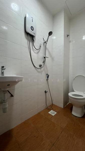 Kediaman Servis untuk Disewa di Ayuman Suites - Kathy Yap - Bathroom - PropertyGuru.com.my