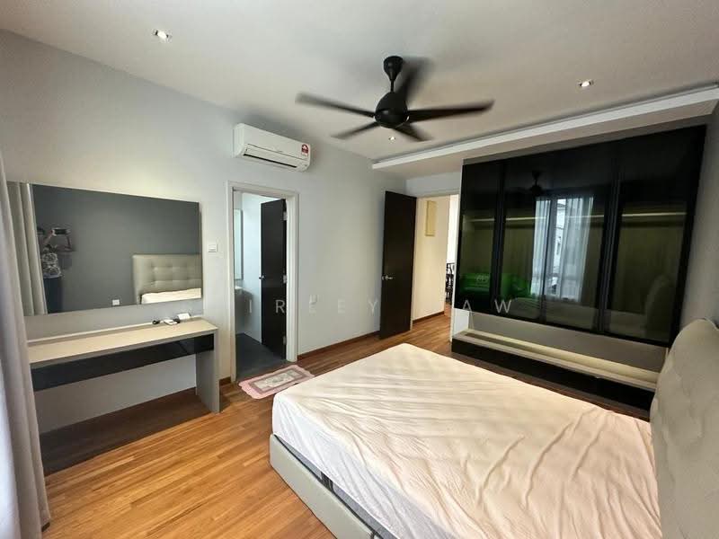 Rumah Berkembar untuk Disewa di Senibong (Permas Jaya) - Shirley Haw - Bedroom - PropertyGuru.com.my