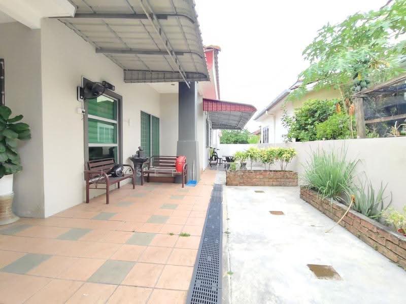 Semi-Detached House for Sale in Taman Klebang Restu (Chemor) - Joseph Wong - Exterior - PropertyGuru.com.my