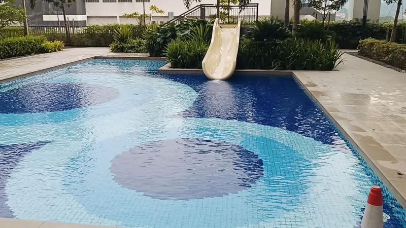 Kediaman Servis untuk Disewa di M Luna - Devan Tiarajah - Pool - PropertyGuru.com.my