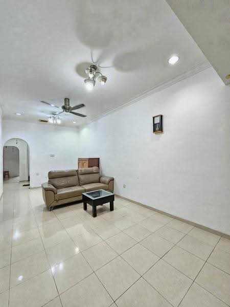 1-storey Terraced House for Sale in Taman Johor Jaya (Johor Bahru) - Michelle Lim - Living Room - PropertyGuru.com.my