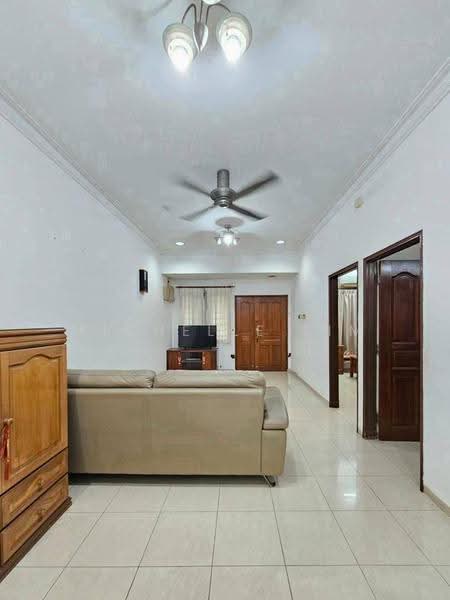 1-storey Terraced House for Sale in Taman Johor Jaya (Johor Bahru) - Michelle Lim - Living Room - PropertyGuru.com.my