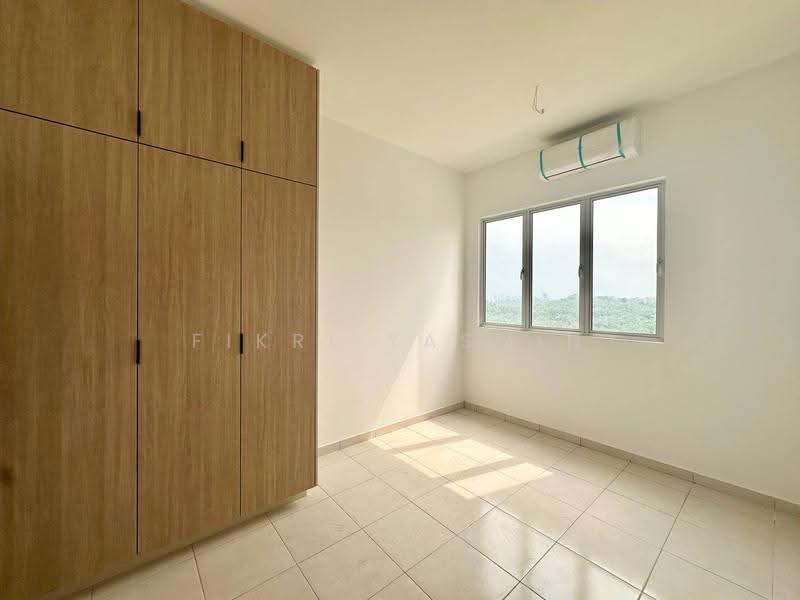 Kondominium untuk Dijual di Residensi Adelia 4 - Fikri Yasmin - Bedroom - PropertyGuru.com.my