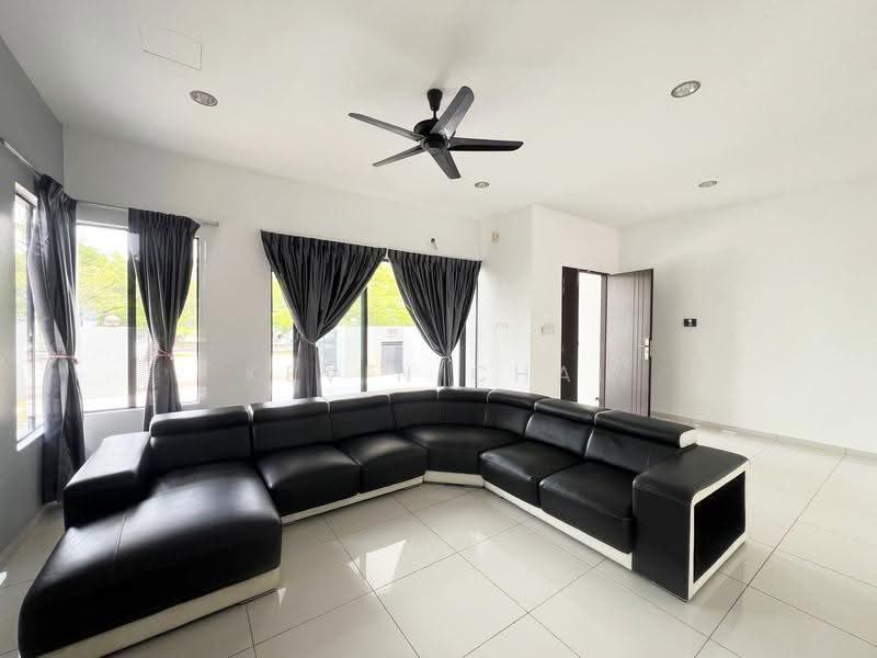 Rumah Berkembar untuk Dijual di Teluk Intan (Perak) - Kevin Chai - Living Room - PropertyGuru.com.my