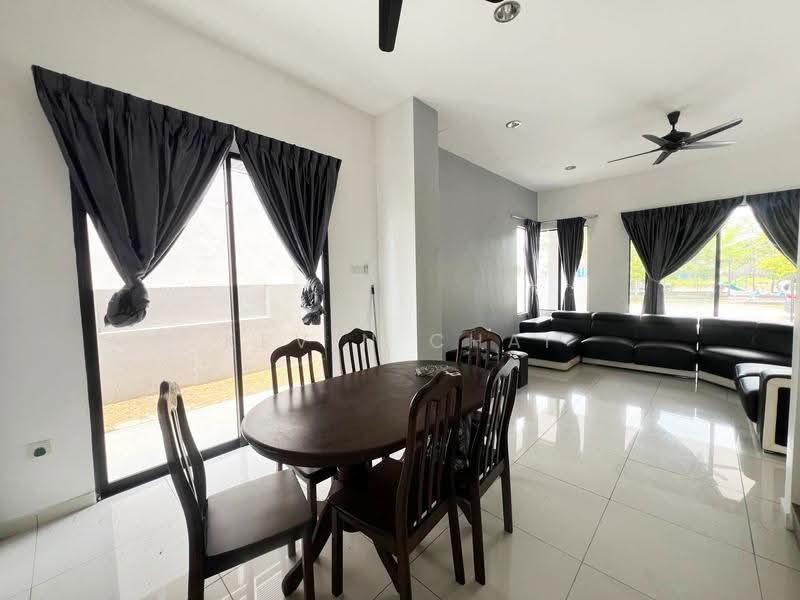 Rumah Berkembar untuk Dijual di Teluk Intan (Perak) - Kevin Chai - Dining Area - PropertyGuru.com.my