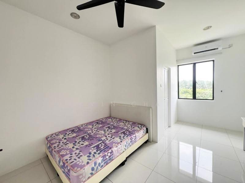 Rumah Berkembar untuk Dijual di Teluk Intan (Perak) - Kevin Chai - Bedroom - PropertyGuru.com.my