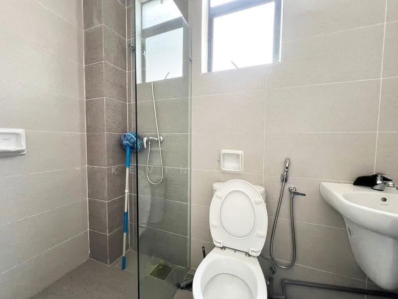 Rumah Berkembar untuk Dijual di Teluk Intan (Perak) - Kevin Chai - Bathroom - PropertyGuru.com.my