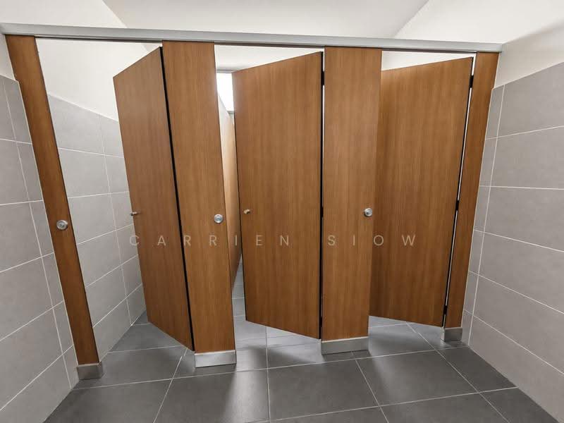 Factory for Rent in Taman Desa Cemerlang (Ulu Tiram) - Carrien Siow - Bathroom - PropertyGuru.com.my