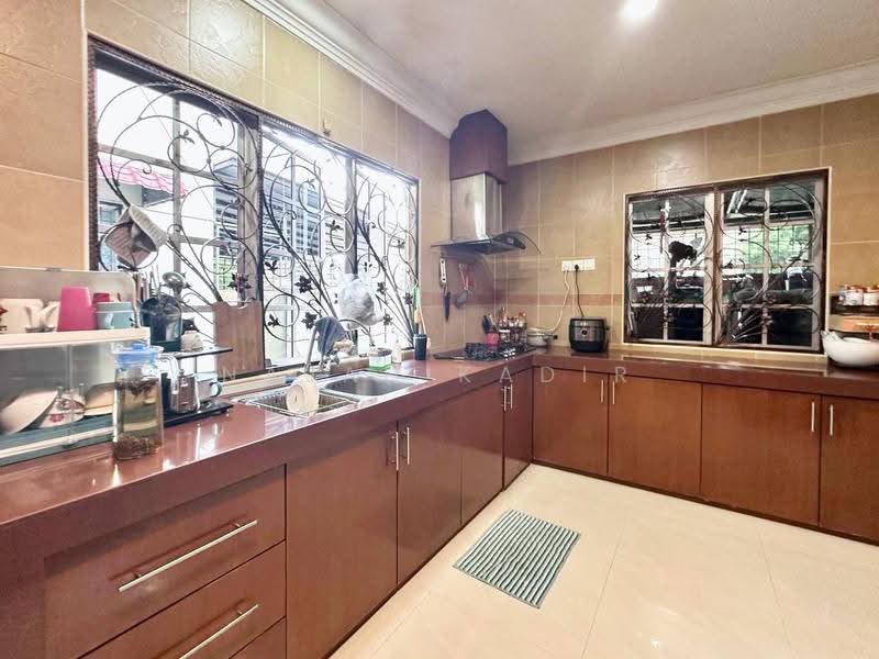 2-storey Terraced House for Sale in Bandar Damai Perdana (Cheras) - Najah Kadir - Kitchen - PropertyGuru.com.my