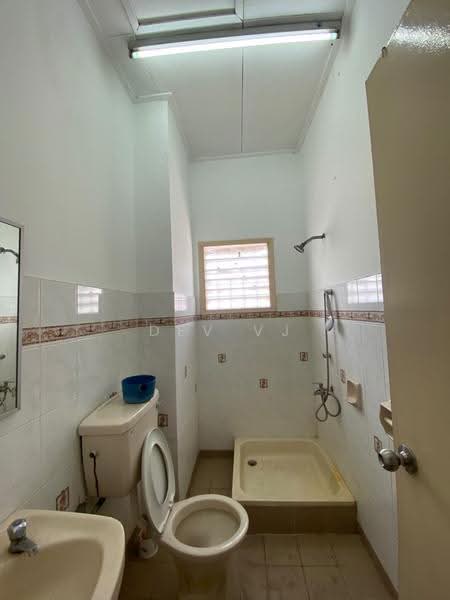 2-storey Terraced House for Rent in Usj 20 (Subang Jaya) - DEV VJ - Bathroom - PropertyGuru.com.my