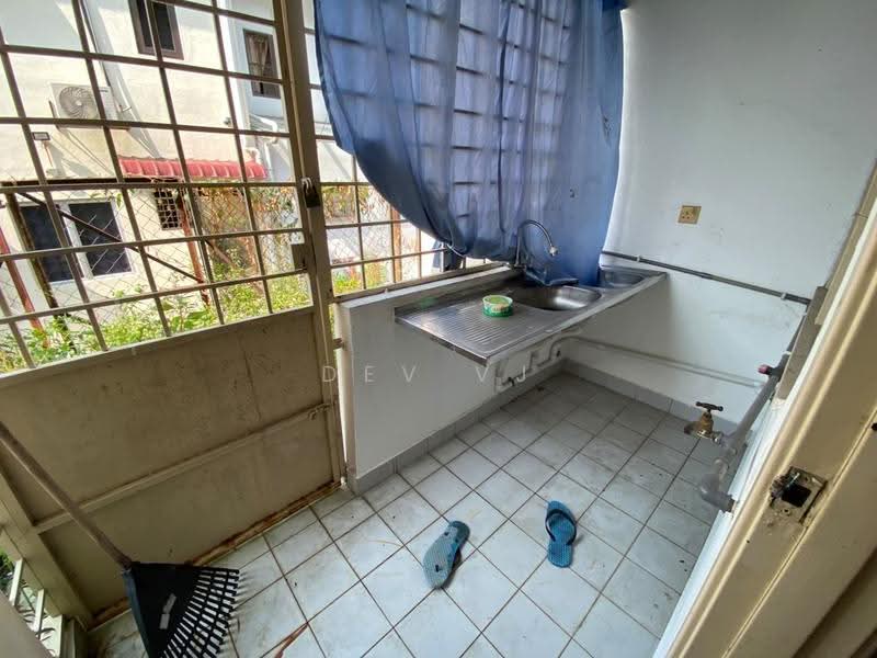 2-storey Terraced House for Rent in Usj 20 (Subang Jaya) - DEV VJ - Balcony - PropertyGuru.com.my