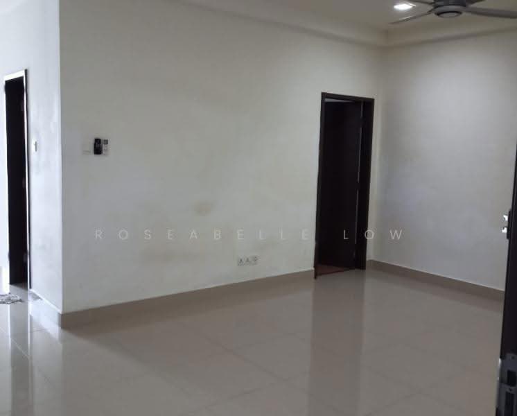 Kondominium untuk Dijual di Shaftsbury Square - Roseabelle Low - Living Room - PropertyGuru.com.my