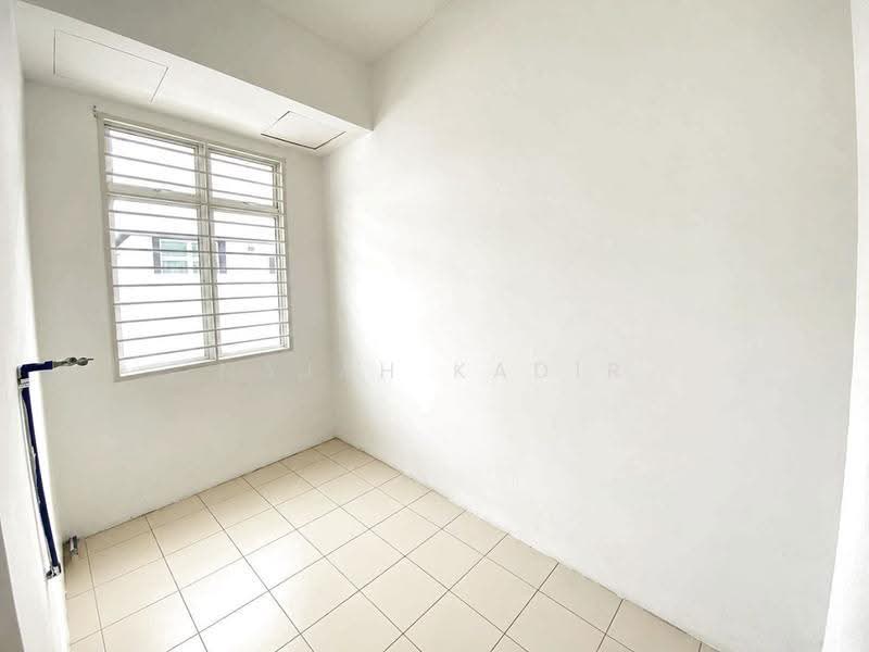 Semi-Detached House for Sale in Bandar Saujana Putra (Tanjong Duabelas) - Najah Kadir - Interior - PropertyGuru.com.my