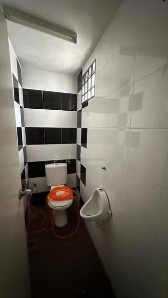 Shop / Office for Rent in Ipoh (Perak) - Mandy Phang - Bathroom - PropertyGuru.com.my