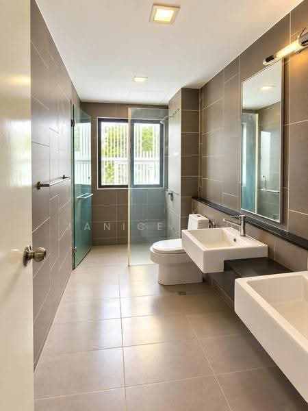 2-storey Terraced House for Sale in Jade Hills (Kajang) - Janice Lau - Bathroom - PropertyGuru.com.my