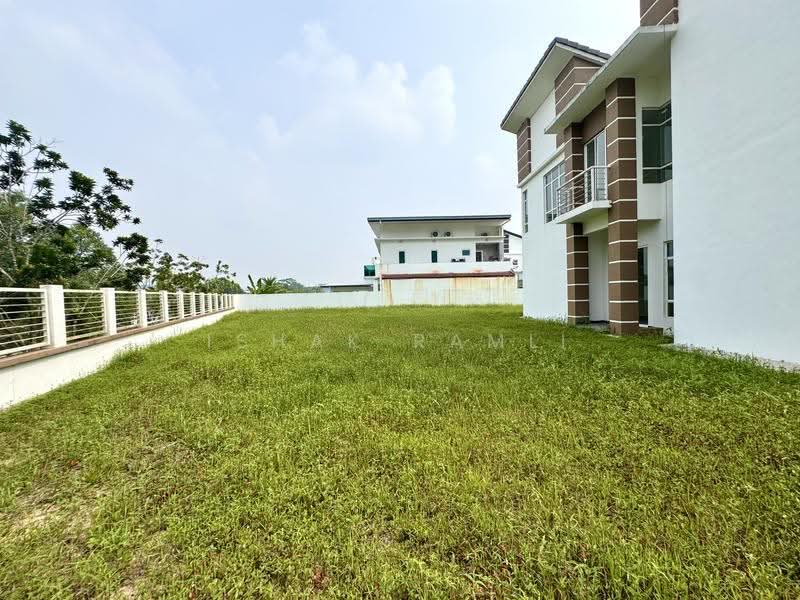 Semi-Detached House for Sale in Seksyen U10 (Shah Alam) - Ishak Ramli - Exterior - PropertyGuru.com.my