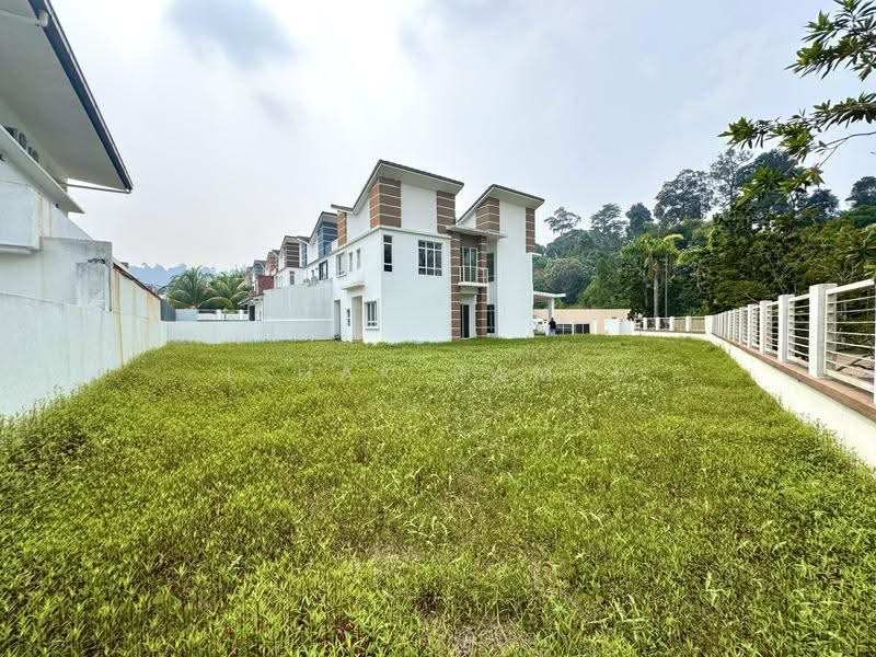 Semi-Detached House for Sale in Seksyen U10 (Shah Alam) - Ishak Ramli - Exterior - PropertyGuru.com.my