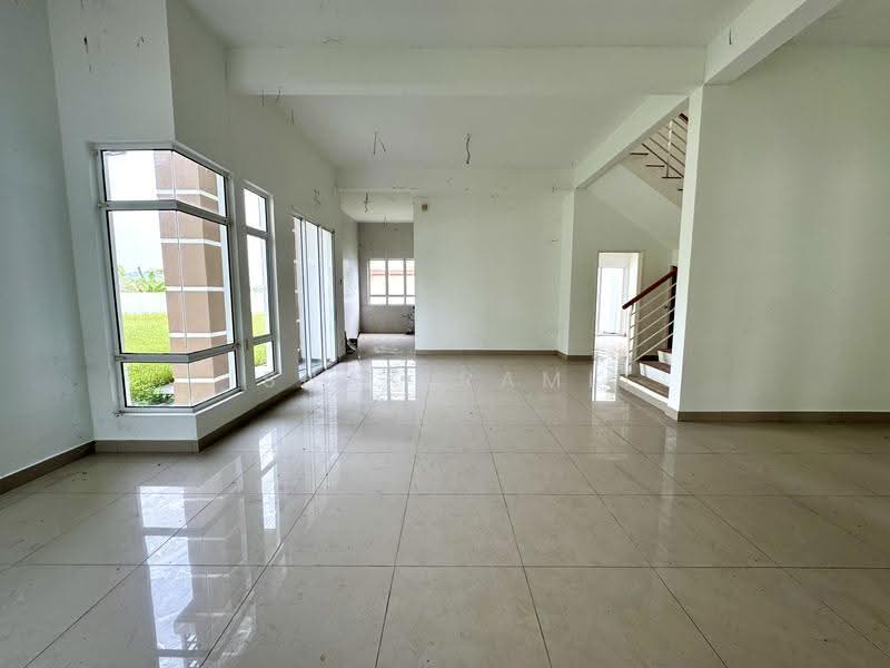 Semi-Detached House for Sale in Seksyen U10 (Shah Alam) - Ishak Ramli - Living Room - PropertyGuru.com.my
