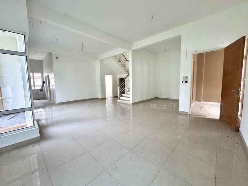 Semi-Detached House for Sale in Seksyen U10 (Shah Alam) - Ishak Ramli - Living Room - PropertyGuru.com.my