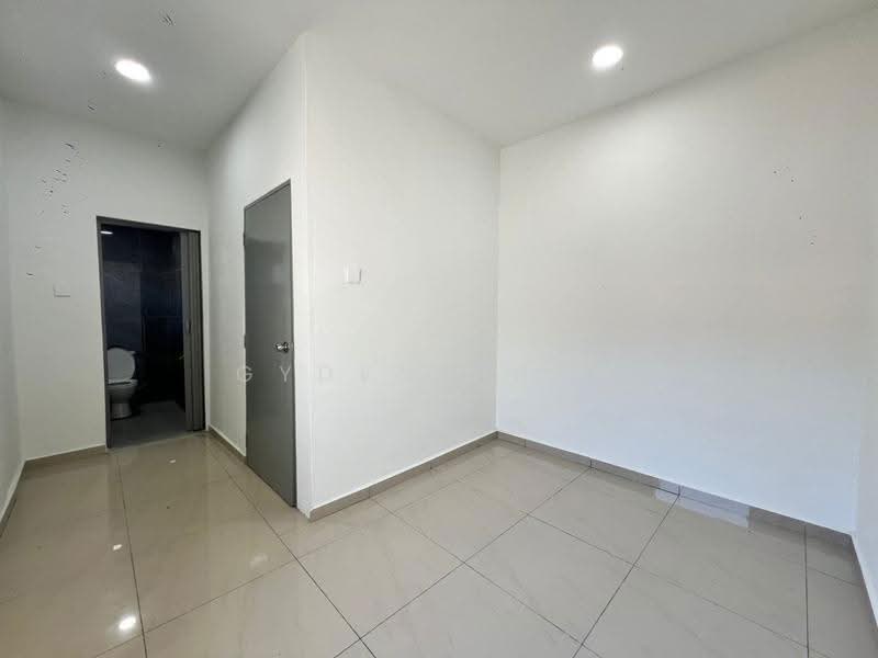 Terraced House for Sale in Taman Bukit Kempas (Tampoi) - Gyden Heng - PropertyGuru.com.my