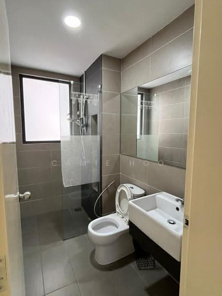 Kediaman Servis untuk Dijual di You Residences @ You City - Camie Hoo - Bathroom - PropertyGuru.com.my