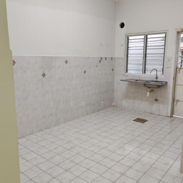Rumah Teres untuk Disewa di Shah Alam (Selangor) - Elly Tan - Kitchen - PropertyGuru.com.my