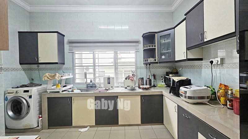 Rumah Teres 2-Tingkat untuk Dijual di Alam Damai (Cheras) - Gaby Ng - Kitchen - PropertyGuru.com.my
