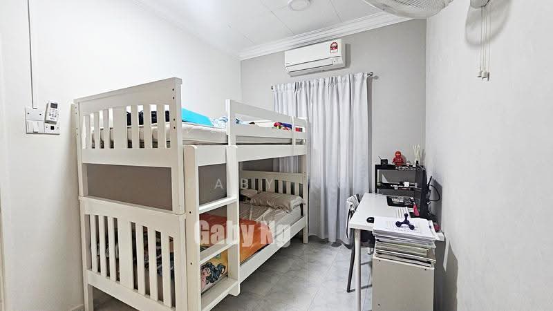 Rumah Teres 2-Tingkat untuk Dijual di Alam Damai (Cheras) - Gaby Ng - Bedroom - PropertyGuru.com.my