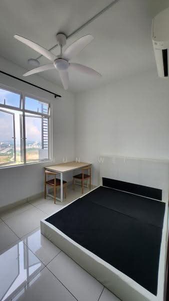 Condominium for Sale at Paraiso Residence @ The Earth - Chun Wei - Bedroom - PropertyGuru.com.my