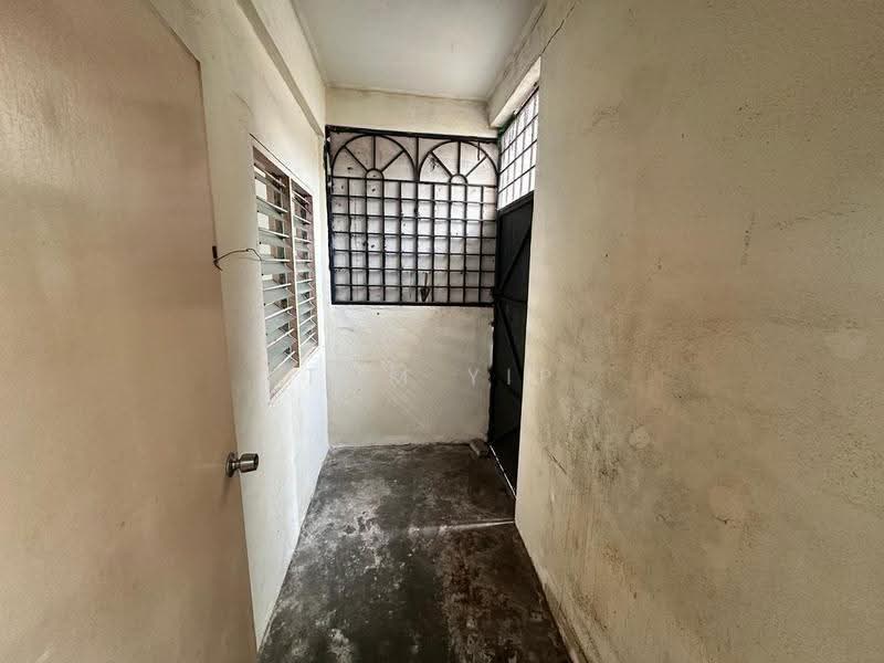 2-storey Terraced House for Sale in Rawang Perdana 2 (Rawang) - Tom Yip - Entrance - PropertyGuru.com.my
