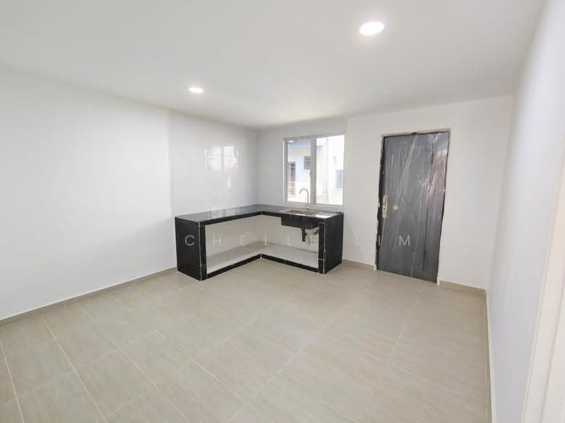 1-storey Terraced House for Sale in Taman Abad (Johor Bahru) - Michelle Lim - Kitchen - PropertyGuru.com.my