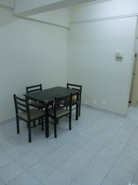Pangsapuri untuk Dijual di Bayu Puteri 2 - Gyden Heng - Dining Room - PropertyGuru.com.my
