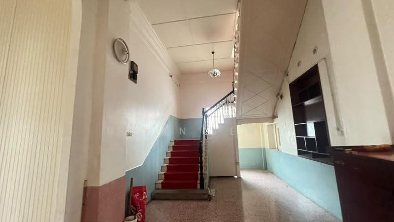 Bungalow House untuk Disewa di George Town (Penang) - Bryan Teng - Entrance - PropertyGuru.com.my
