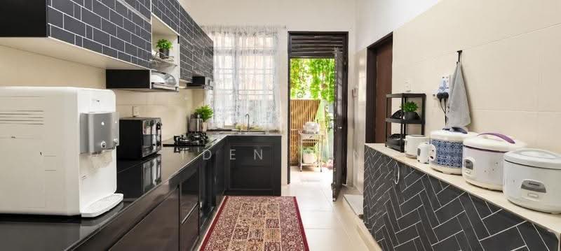 Rumah Teres 2-Tingkat untuk Dijual di Bandar Dato Onn (Tebrau) - Iden Tan - Kitchen - PropertyGuru.com.my
