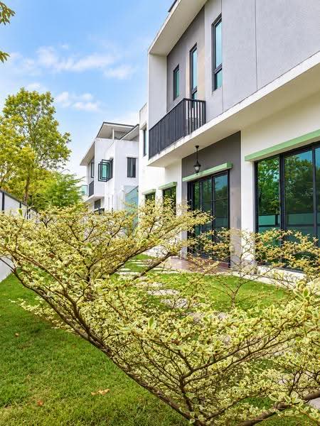 Rumah Berkembar untuk Dijual di Puchong (Selangor) - Sky Wong - Exterior - PropertyGuru.com.my
