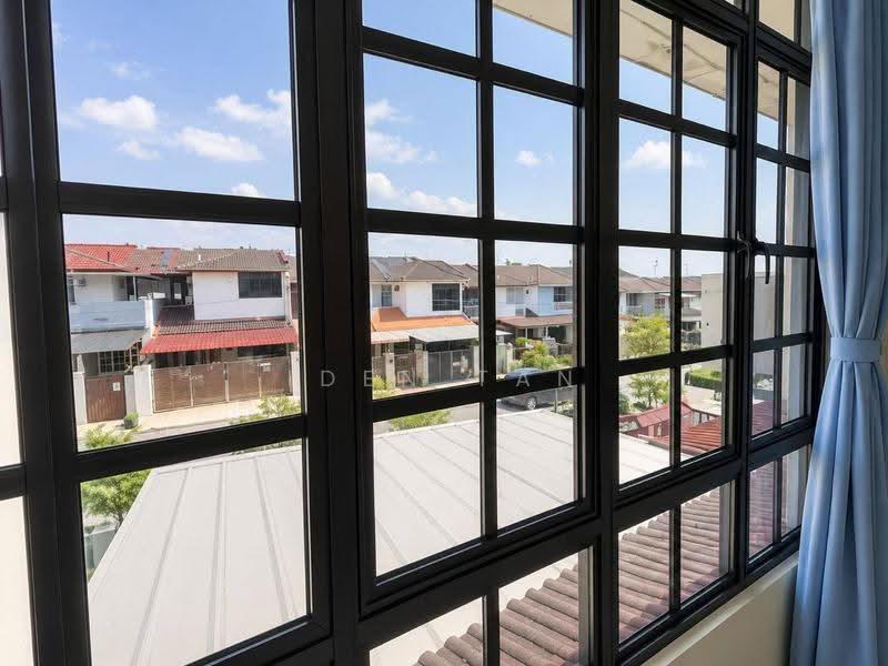 Rumah Teres 2-Tingkat untuk Dijual di Taman Johor Jaya (Johor Bahru) - Iden Tan - View - PropertyGuru.com.my