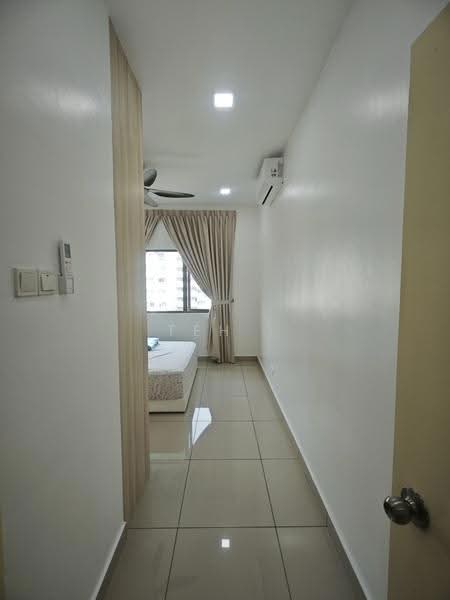 Kondominium untuk Dijual di Residensi Zamrud - Teh . - Bedroom - PropertyGuru.com.my