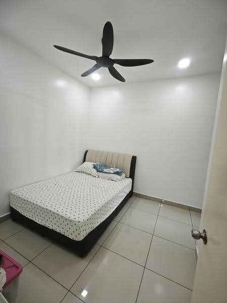 Kondominium untuk Dijual di Residensi Zamrud - Teh . - Bedroom - PropertyGuru.com.my