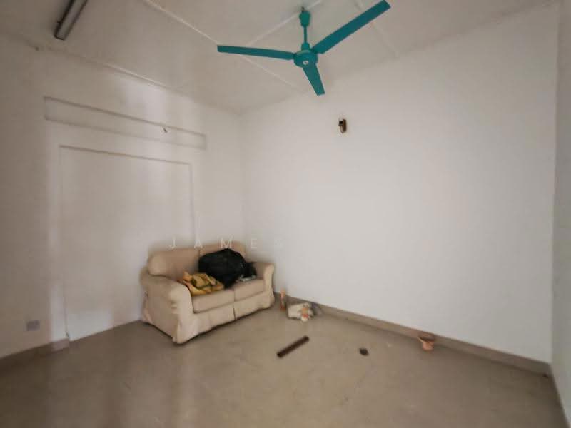 2-storey Terraced House for Sale in Seksyen 5 (Petaling Jaya) - James Loh - Living Room - PropertyGuru.com.my
