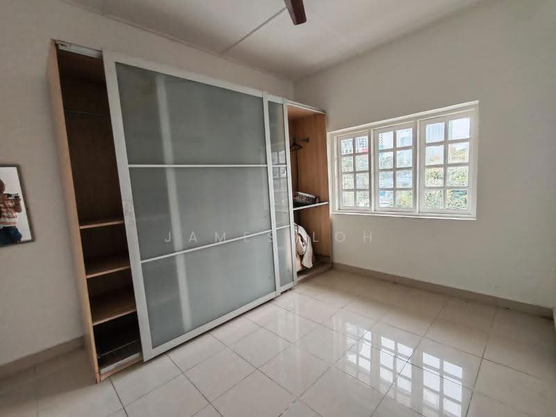 2-storey Terraced House for Sale in Seksyen 5 (Petaling Jaya) - James Loh - Bedroom - PropertyGuru.com.my