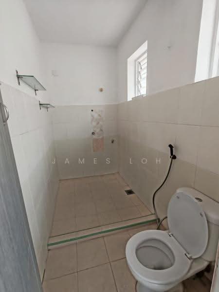 2-storey Terraced House for Sale in Seksyen 5 (Petaling Jaya) - James Loh - Bathroom - PropertyGuru.com.my